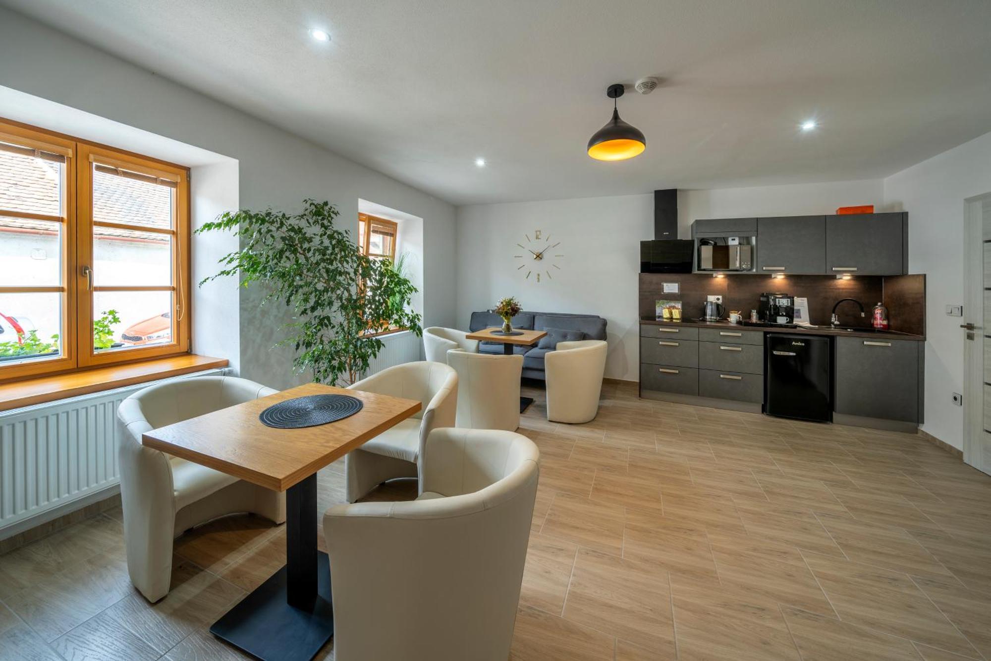 Apartmany Pod Namestim 2 Telcz Zewnętrze zdjęcie