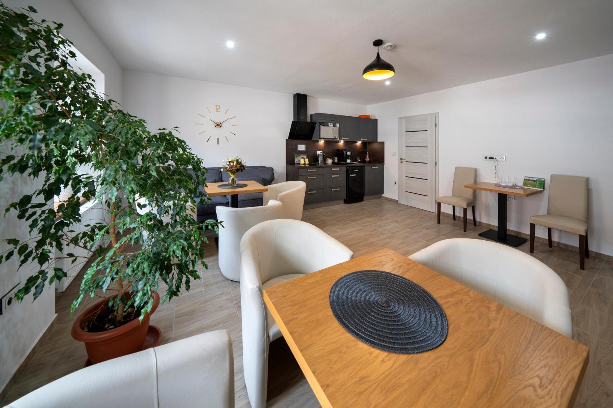 Apartmany Pod Namestim 2 Telcz Zewnętrze zdjęcie